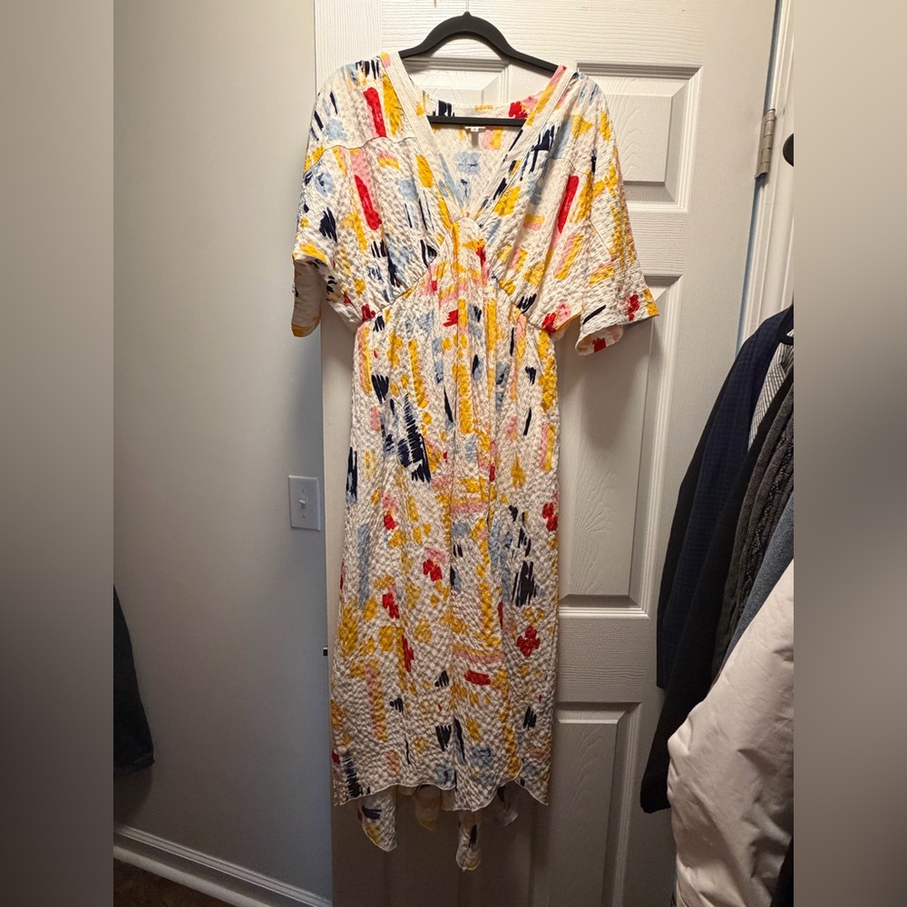 Abstract Print High-Low Midi Dress in White with Yellow & Navy Accents